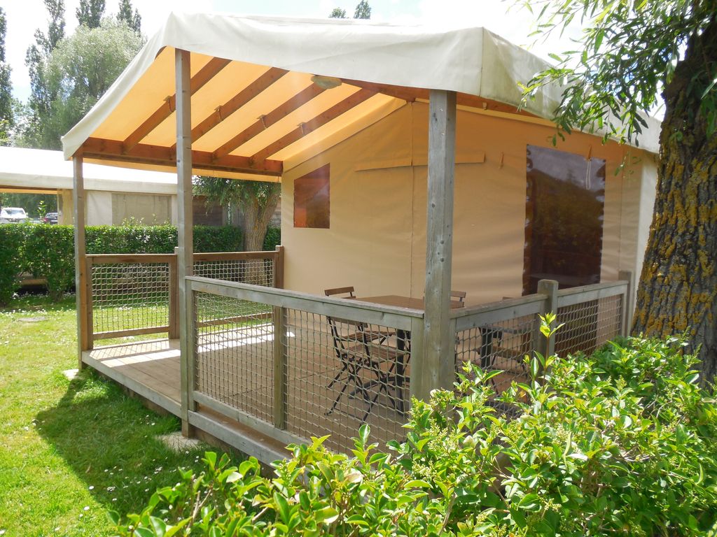 lodge lac pont-l'Evêque